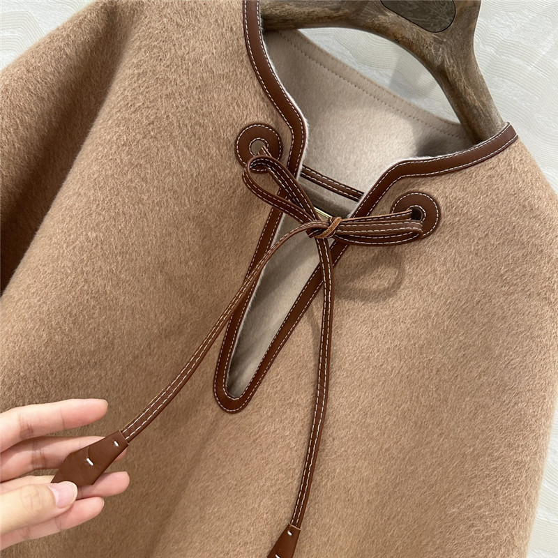 L0r0 P1ana cashmere cape