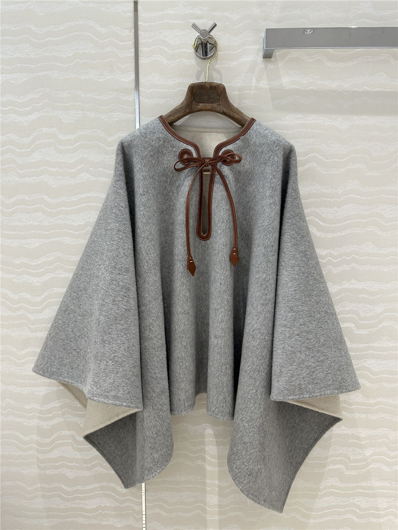 L0r0 P1ana cashmere cape