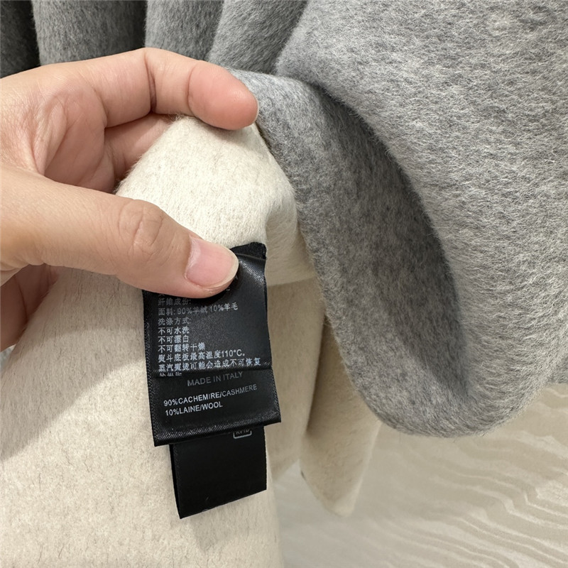 L0r0 P1ana cashmere cape