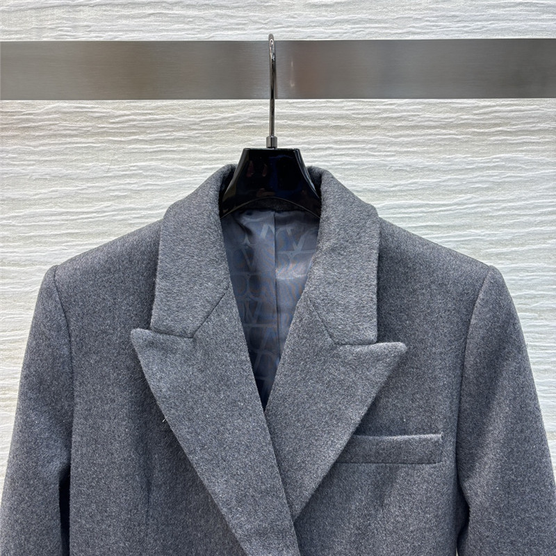 Va1e*ntin0 herringbone coat