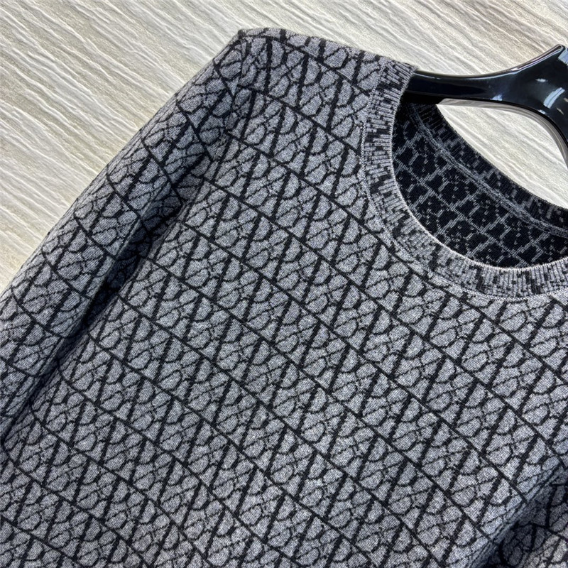 Va1e*ntin0 long sleeve knitted dress