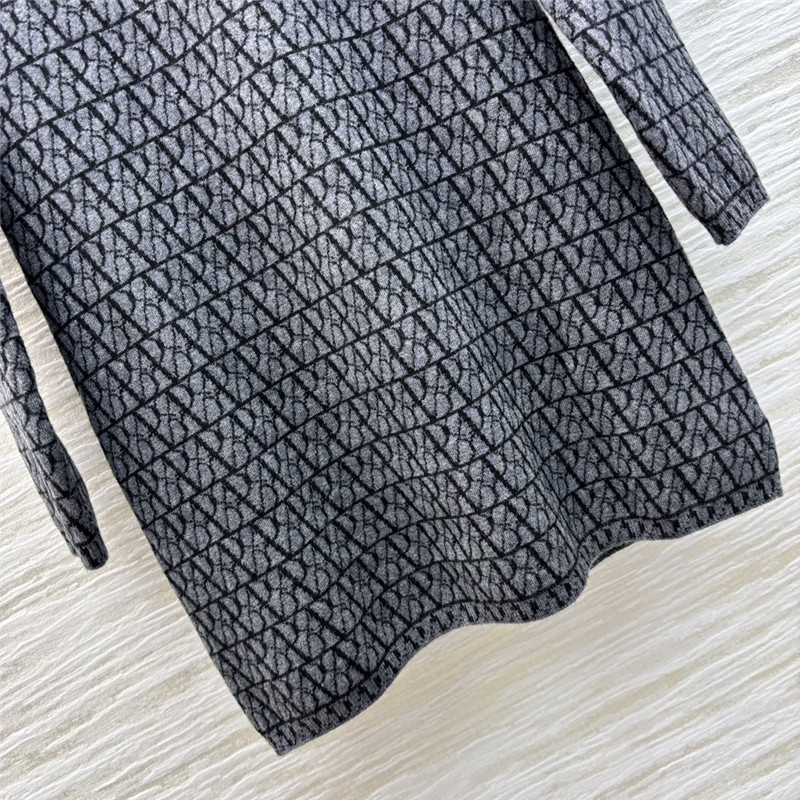 Va1e*ntin0 long sleeve knitted dress