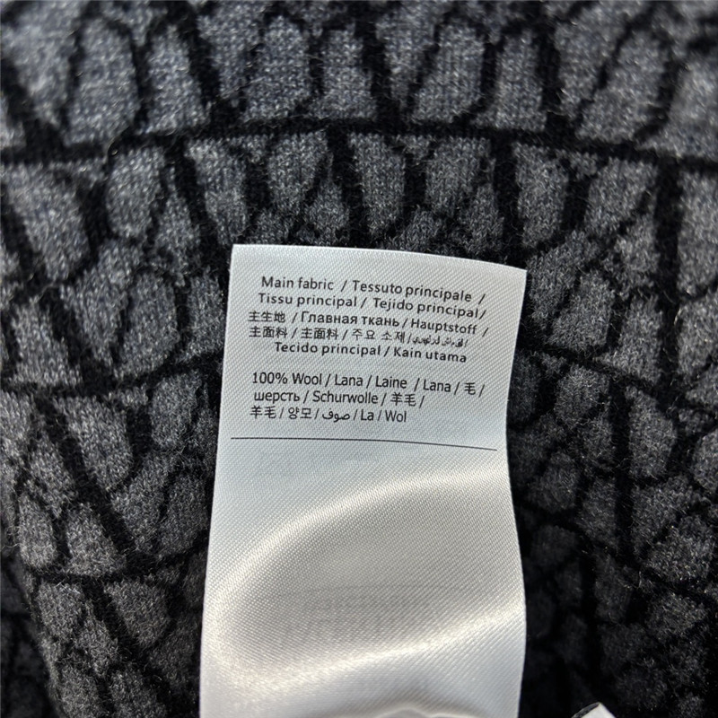 Va1e*ntin0 long sleeve knitted dress