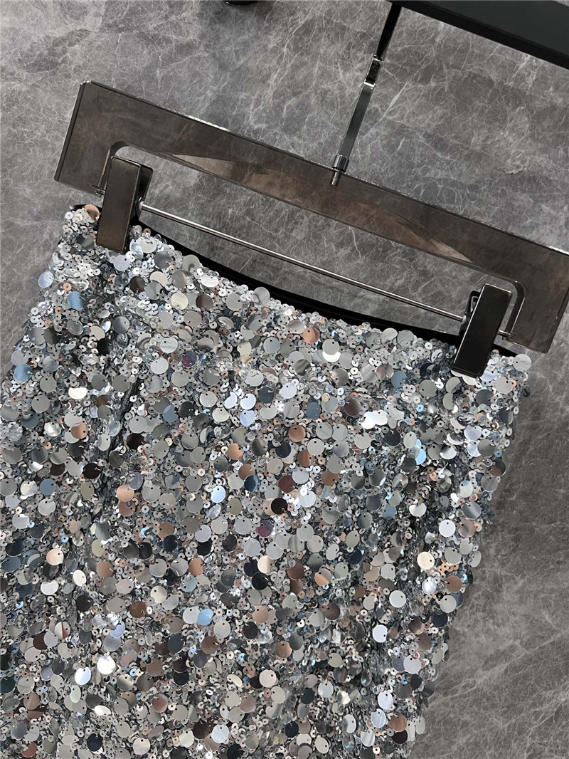 Y51 sequined skirt