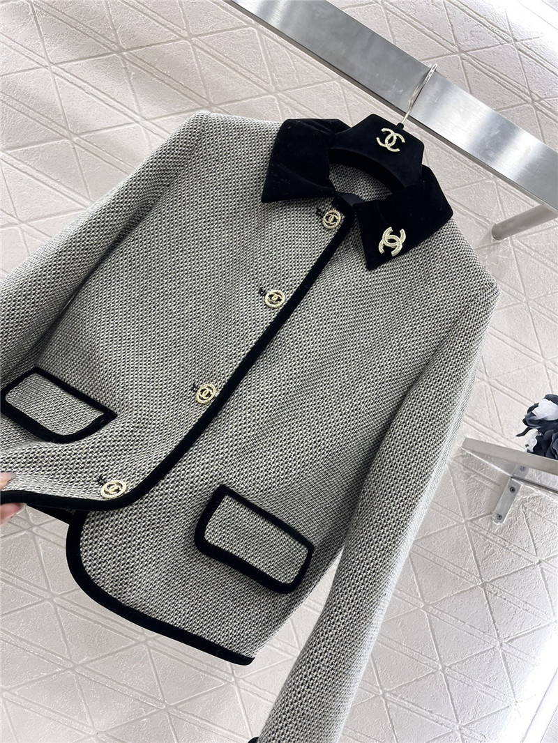 Ch**el wool brooch coat