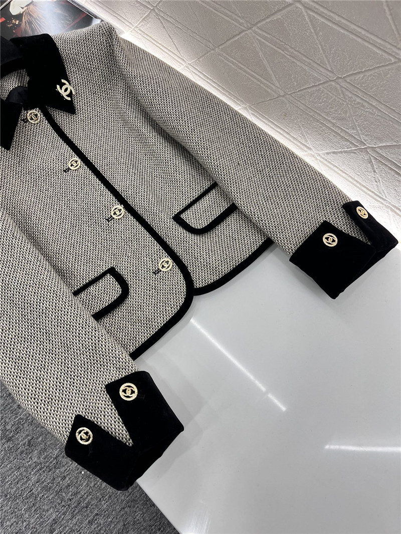 Ch**el wool brooch coat