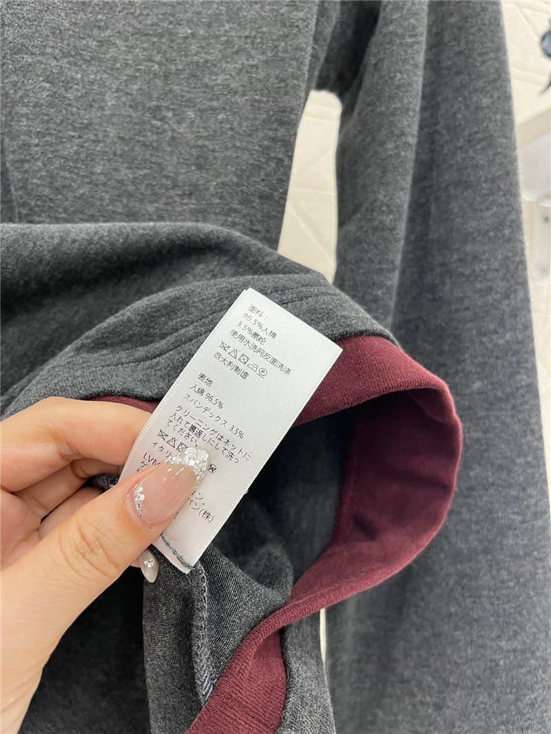 Ce1i*e fake two piece bottoming shirt