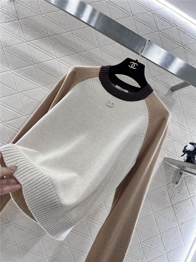 Ch**el two-tone raglan sweater beige and white