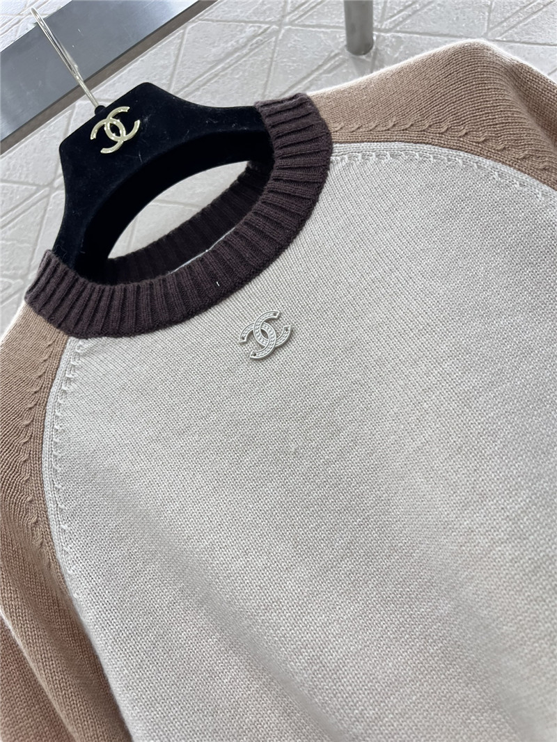 Ch**el two-tone raglan sweater beige and white