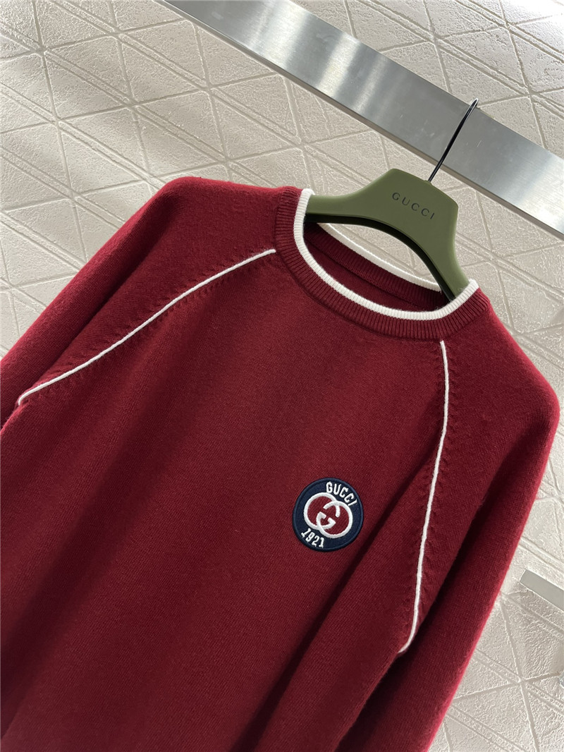 Gvc*1 burgundy wool sweater with interlocking g