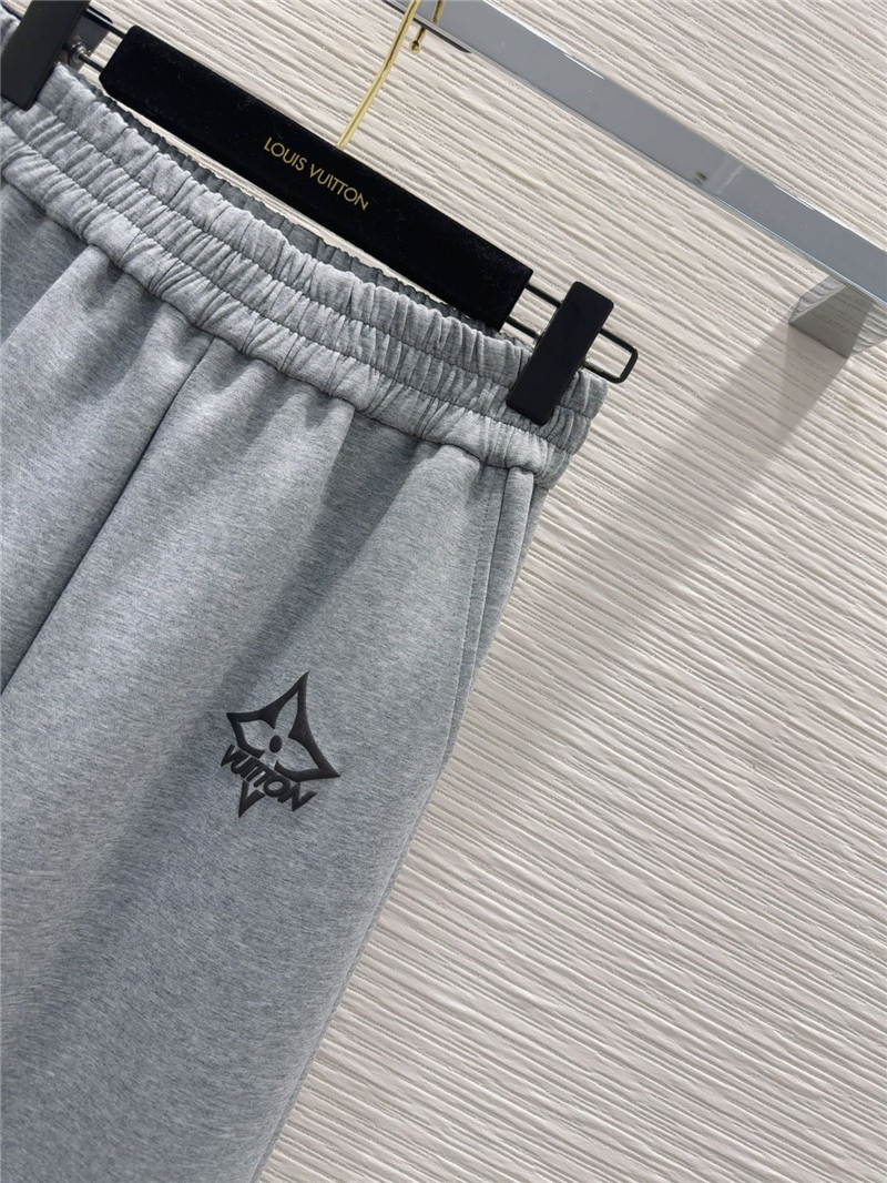 l0vis Vvtt0n lv casual sports suit