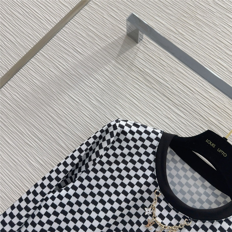 l0vis Vvtt0n lv checkerboard top