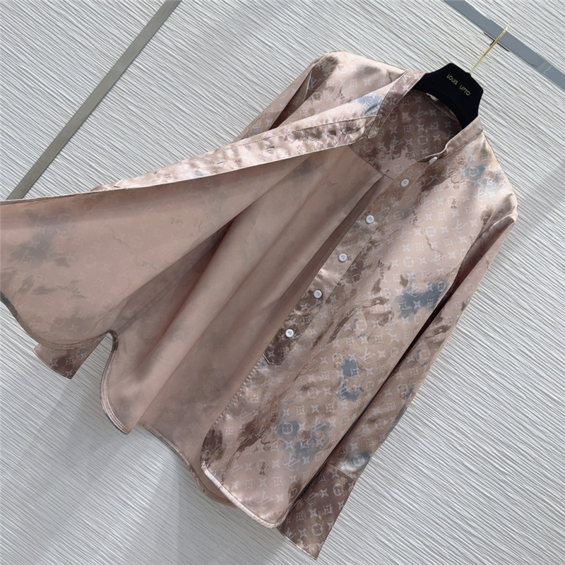 l0vis Vvtt0n lv new shirt