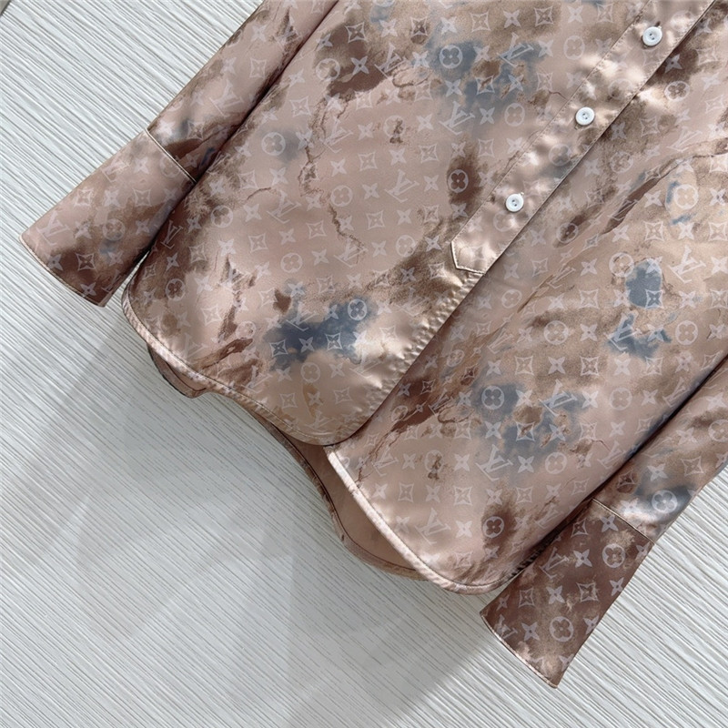 l0vis Vvtt0n lv new shirt