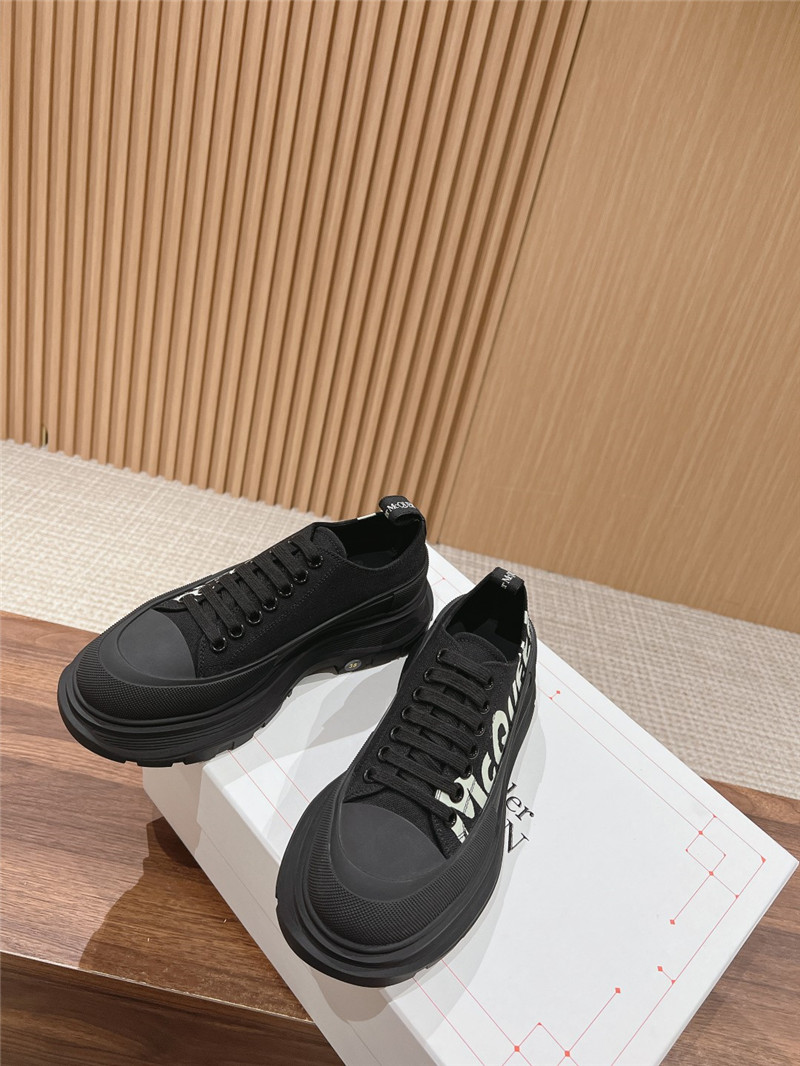 a1exa*der Mcqv*en tread slick canvas low top sneakers