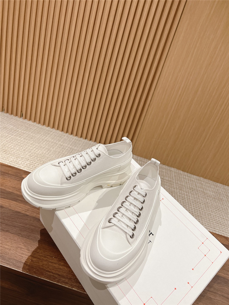 a1exa*der Mcqv*en white tread slick low top sneakers