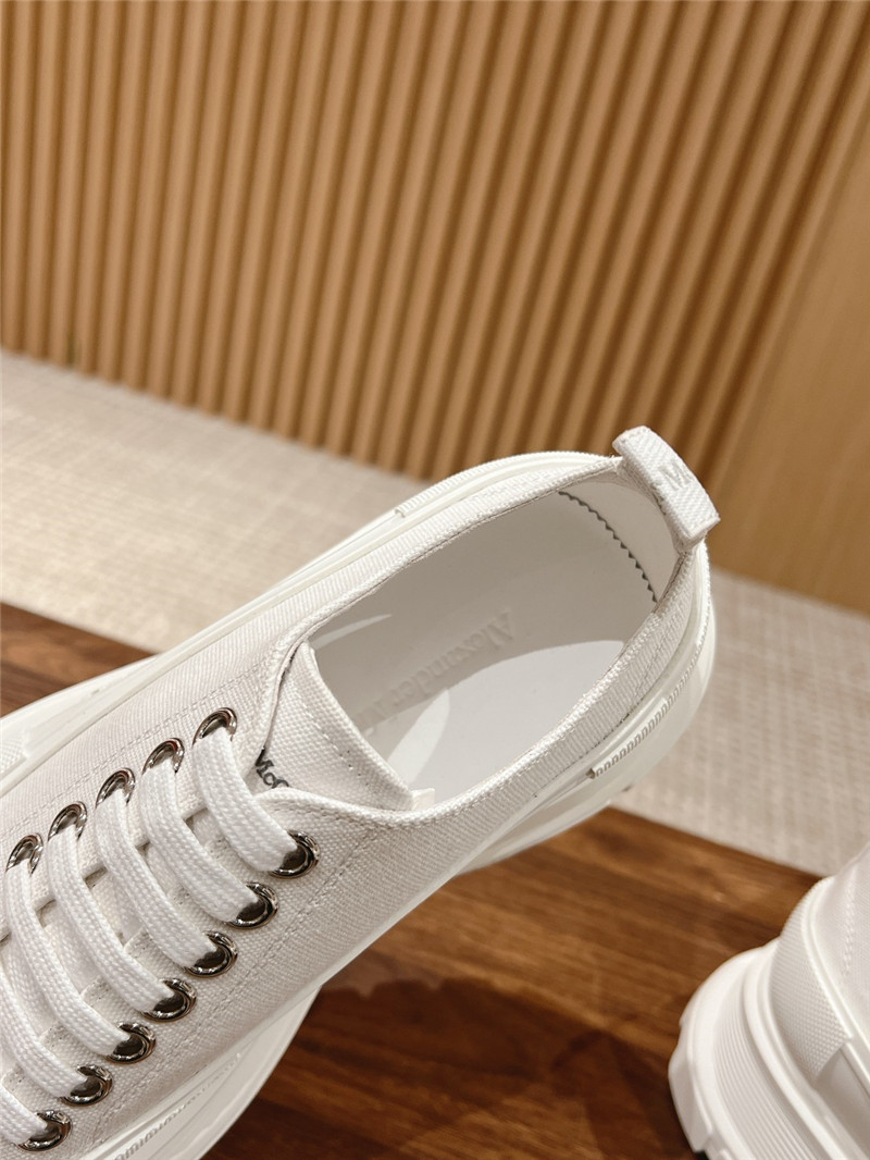 a1exa*der Mcqv*en white tread slick low top sneakers