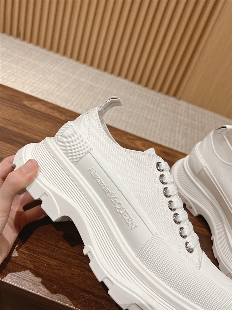 a1exa*der Mcqv*en white tread slick low top sneakers