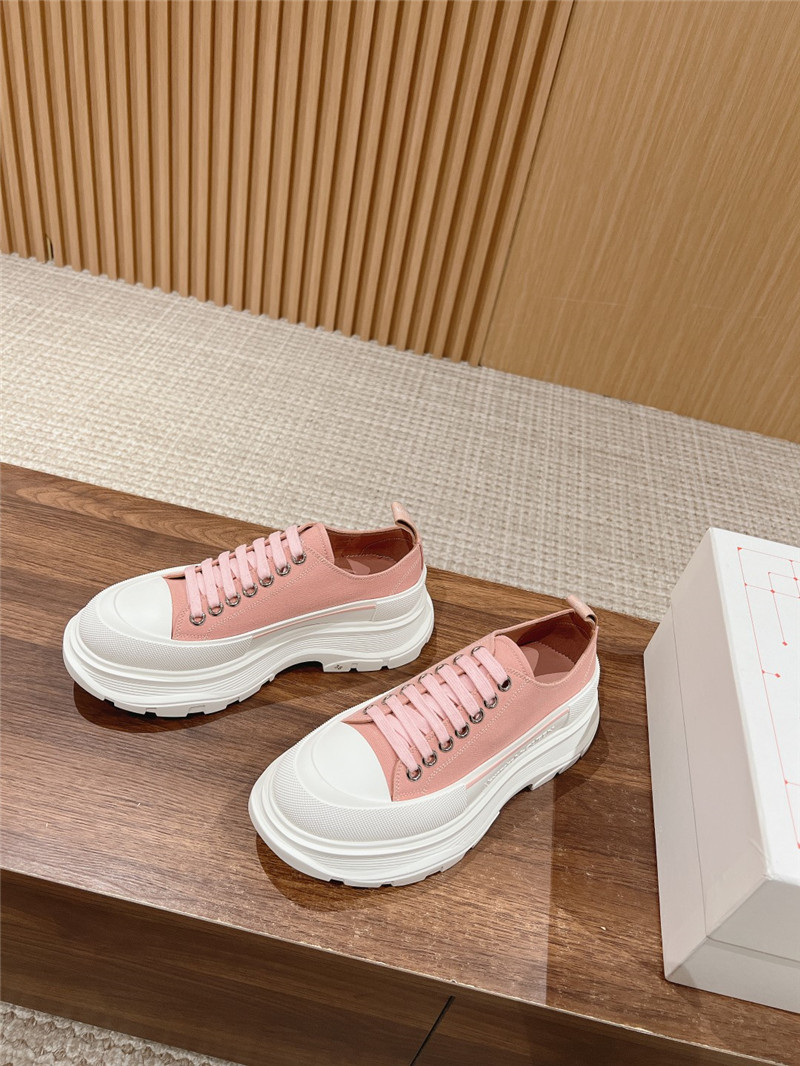 a1exa*der Mcqv*en women’s tread slick platform sneakers