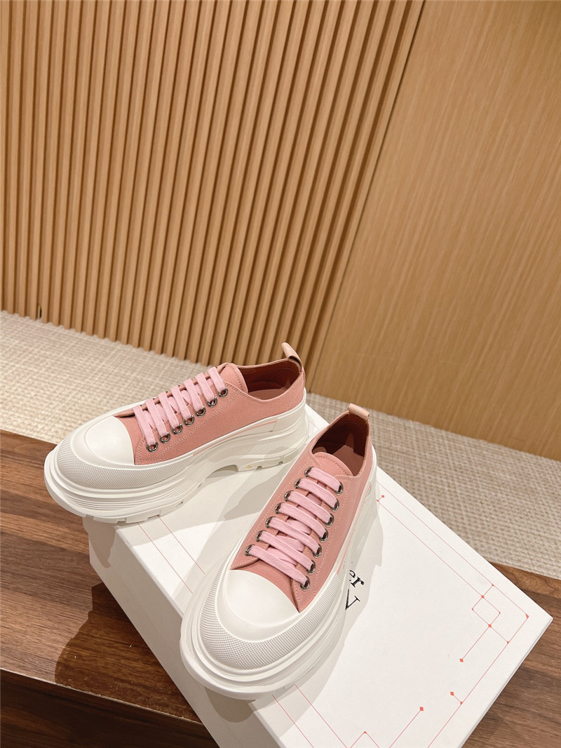 a1exa*der Mcqv*en women’s tread slick platform sneakers