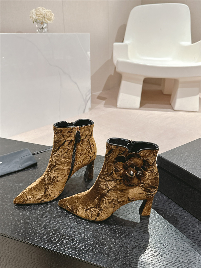 Ch**el heel gold velvet pointed toe boot