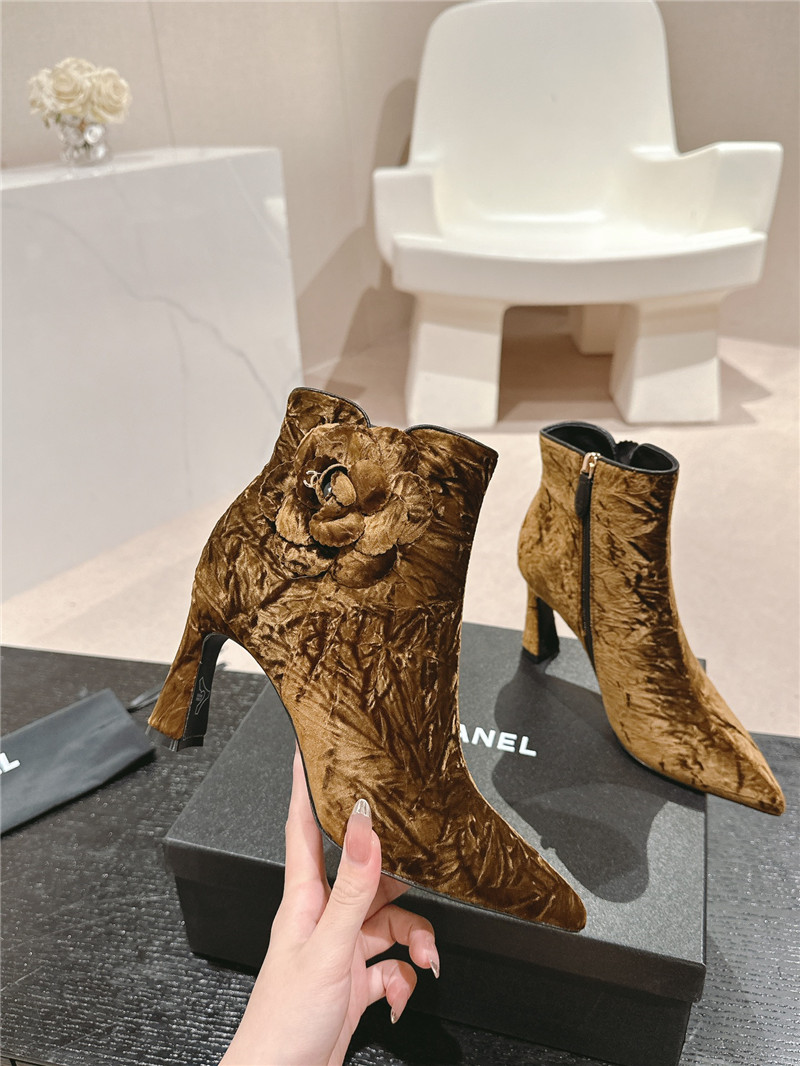 Ch**el heel gold velvet pointed toe boot