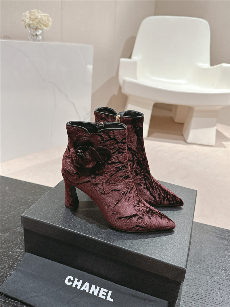 Ch**el heel burgundy velvet pointed toe boot