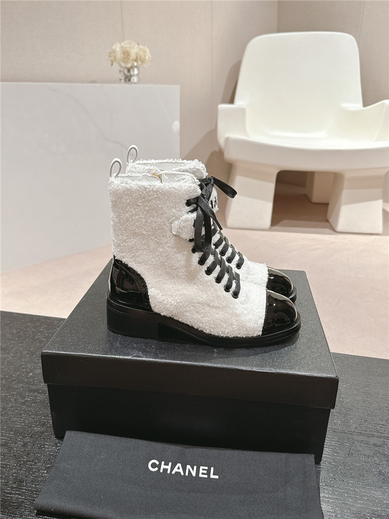 Ch**el patent leather white wool lace-up boot