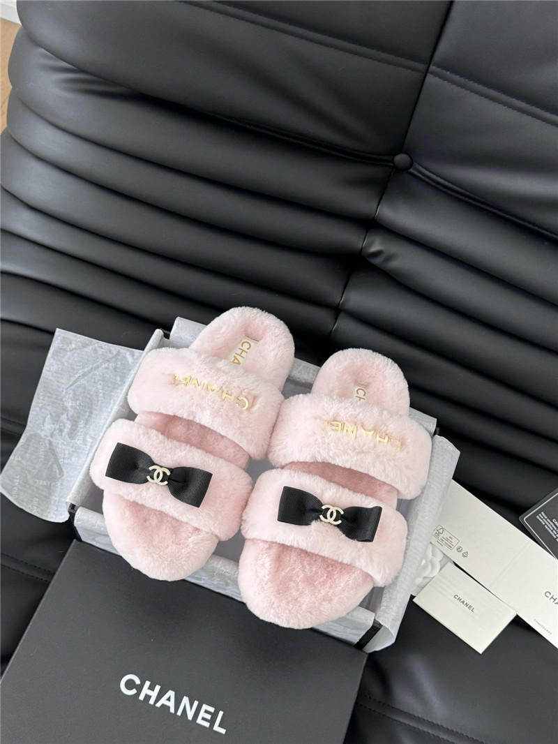 Ch**el bow pink fur home slippers