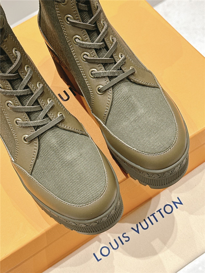 l0vis Vvtt0n laureate platform desert boot in green
