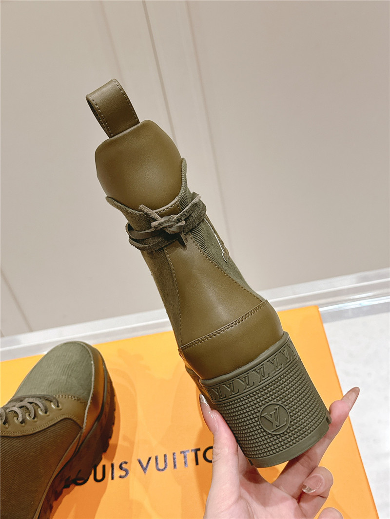 l0vis Vvtt0n laureate platform desert boot in green