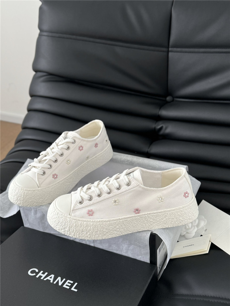 Ch**el lace up low top canvas sneakers