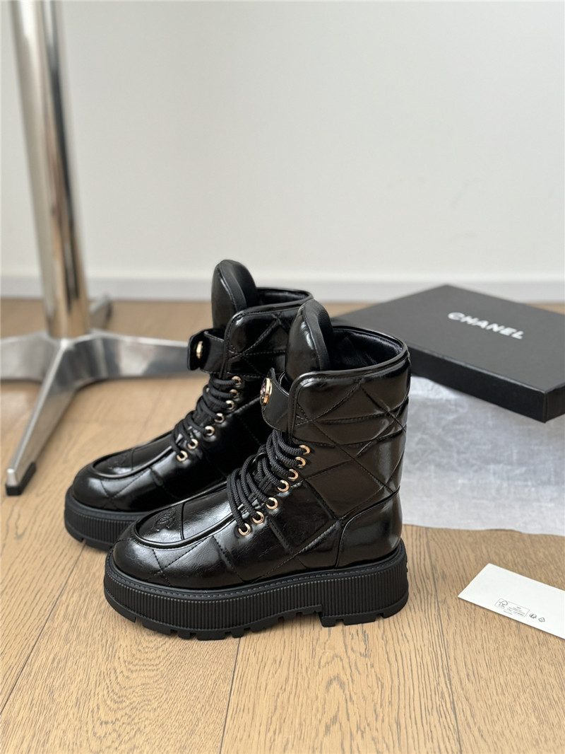 Ch**el oil-wax leather platform boots
