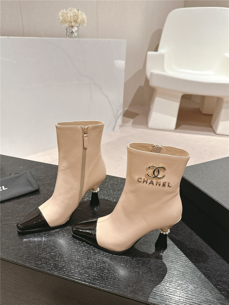 Ch**el beige patent leather boots
