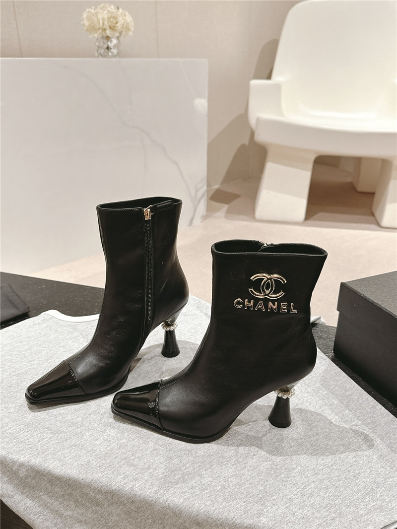 Ch**el logo calfskin ankle boots