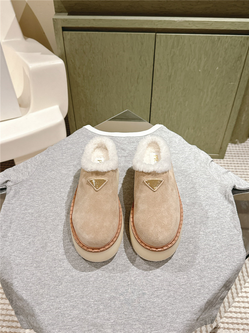 Pra*a platform shearling beige suede slippers