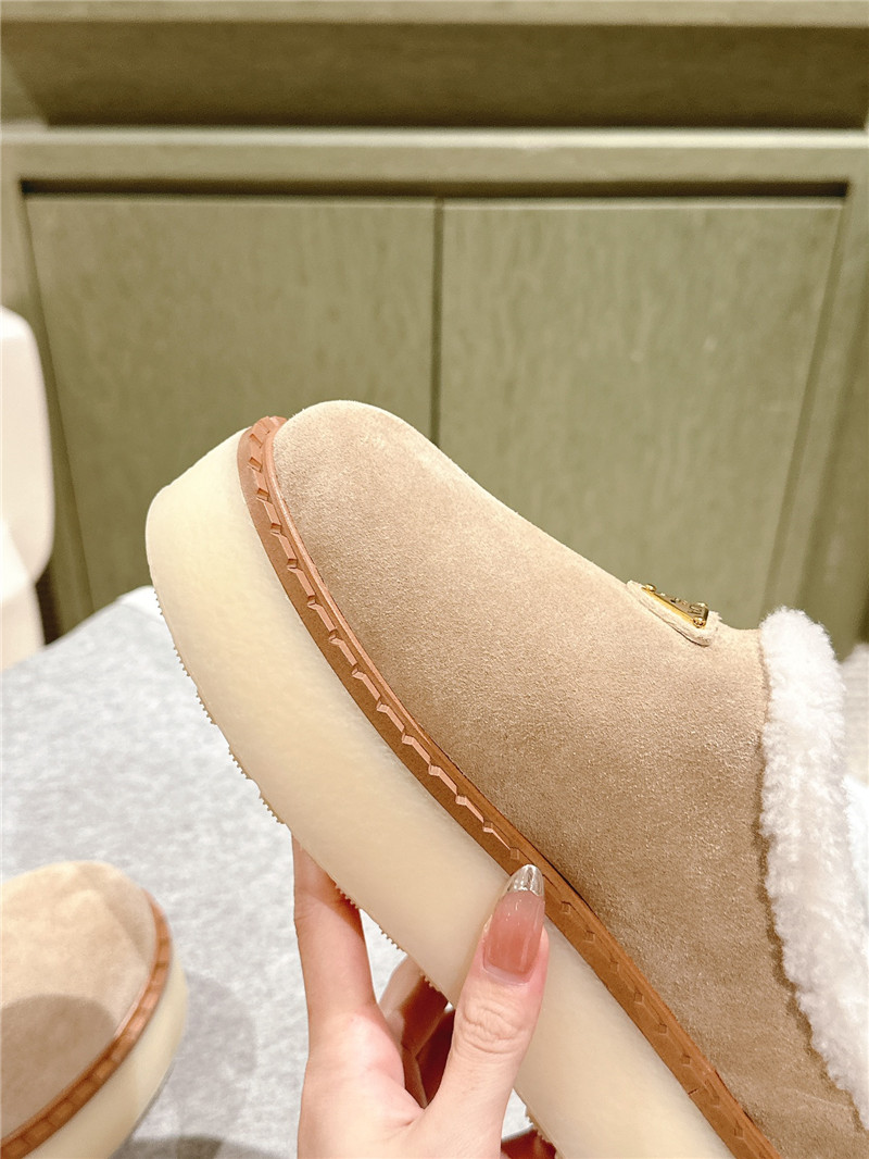 Pra*a platform shearling beige suede slippers