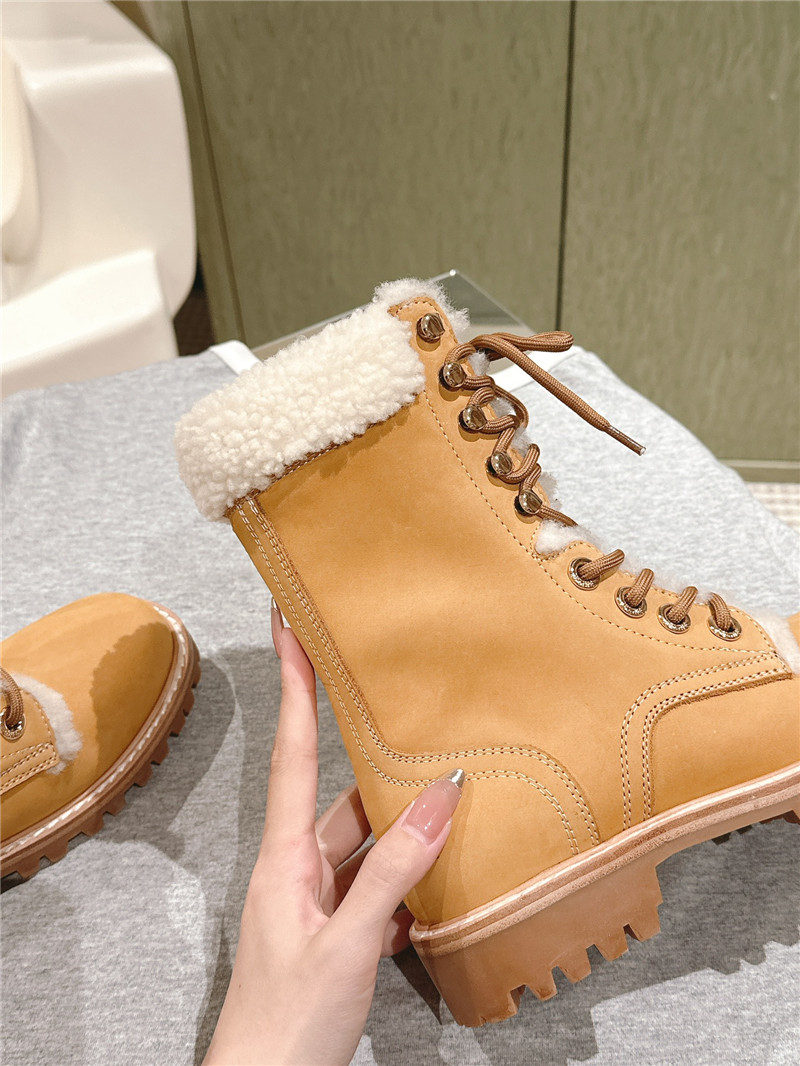 Ce1i*e kurt lace-up mid  shearling  boot