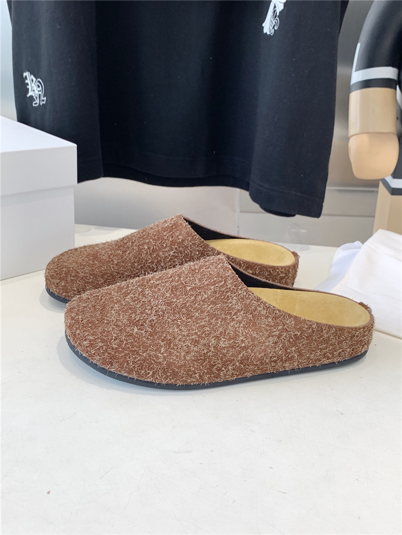 The R0w hugo slide in coffee brush suede