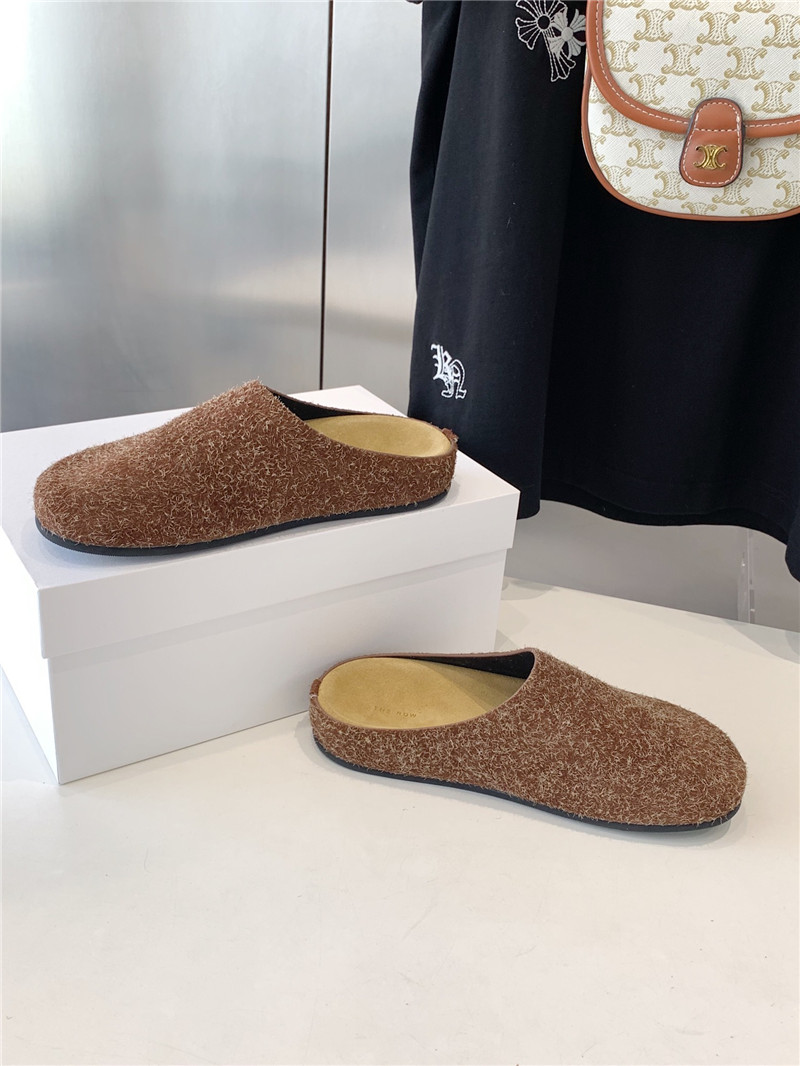 The R0w hugo slide in coffee brush suede