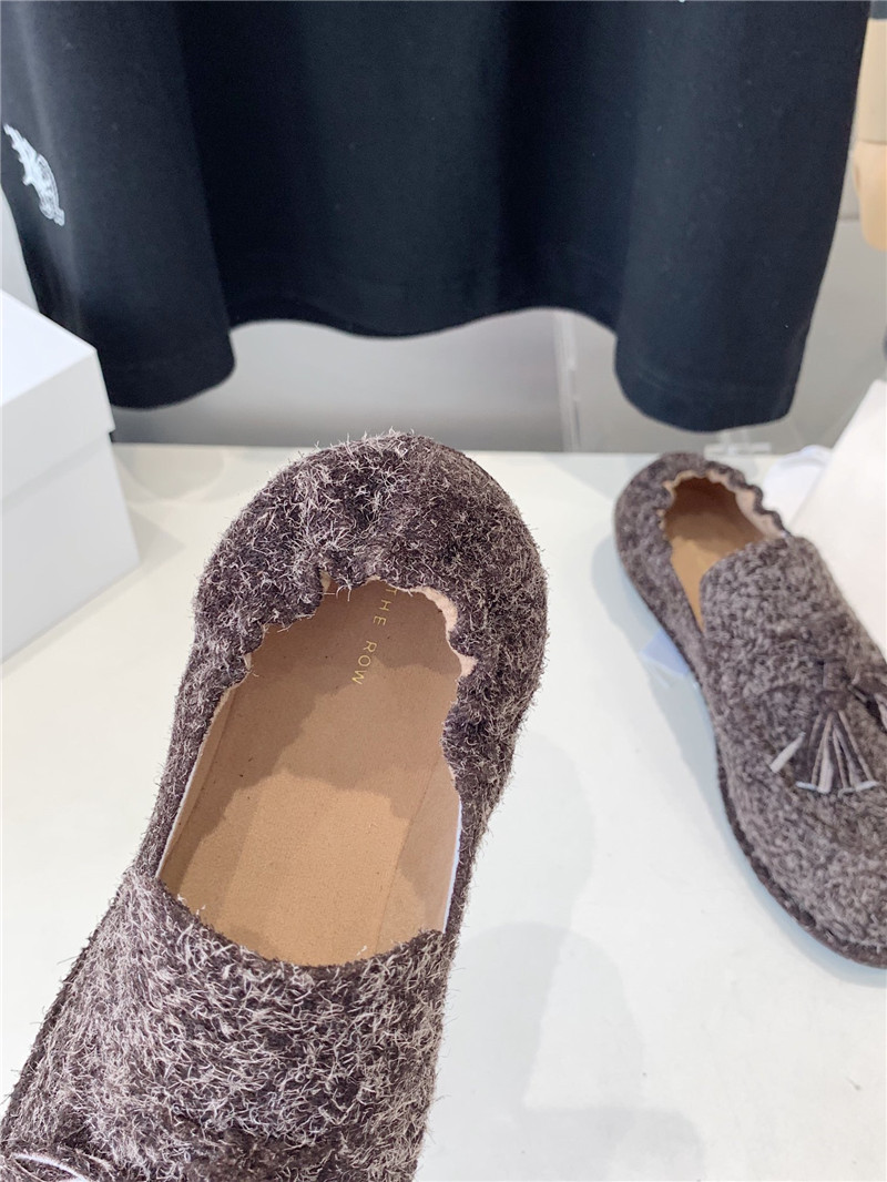 The R0w tassel flat loafers bordeaubergine in brush suede