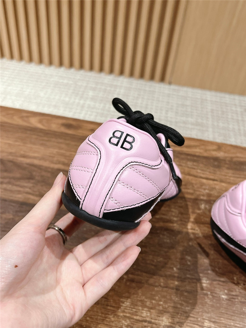 Ba1en*iaga zen sneaker pink