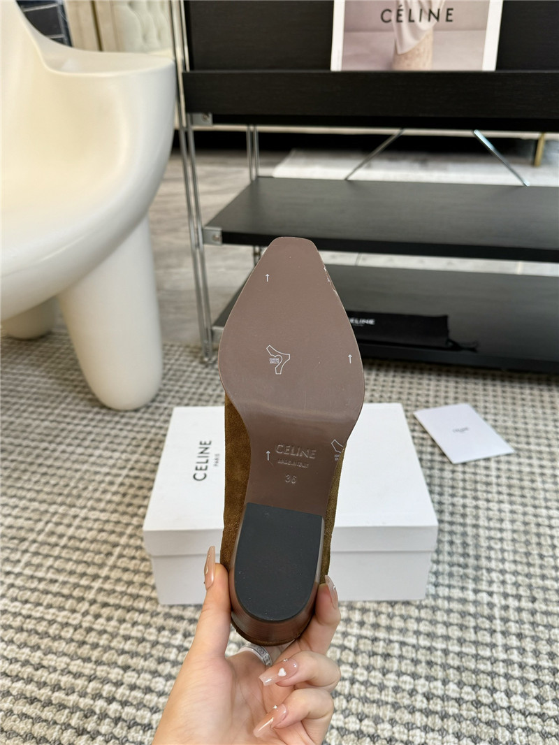 Ce1i*e brown suede chelsea boots for women