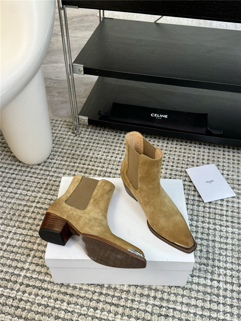 Ce1i*e western suede boot in brown