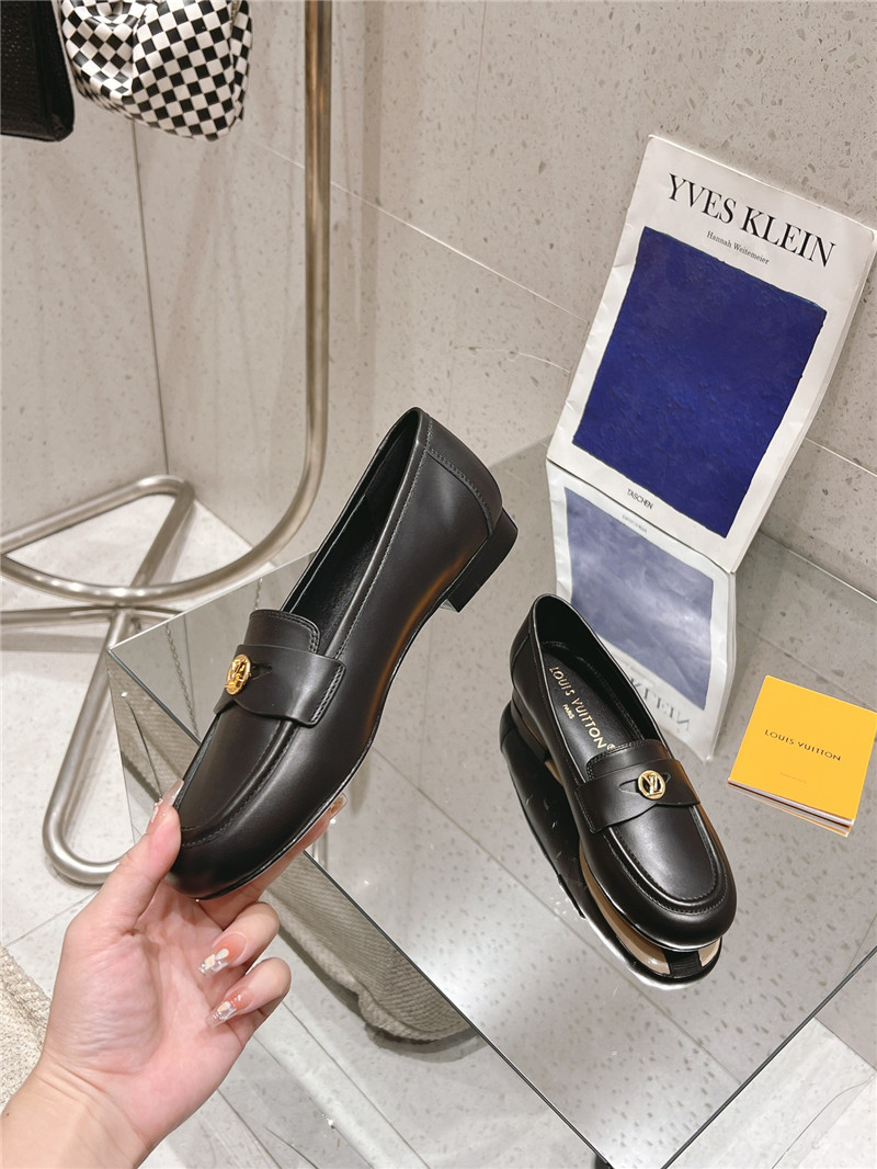 l0vis Vvtt0n soho flat loafer in black lambskin