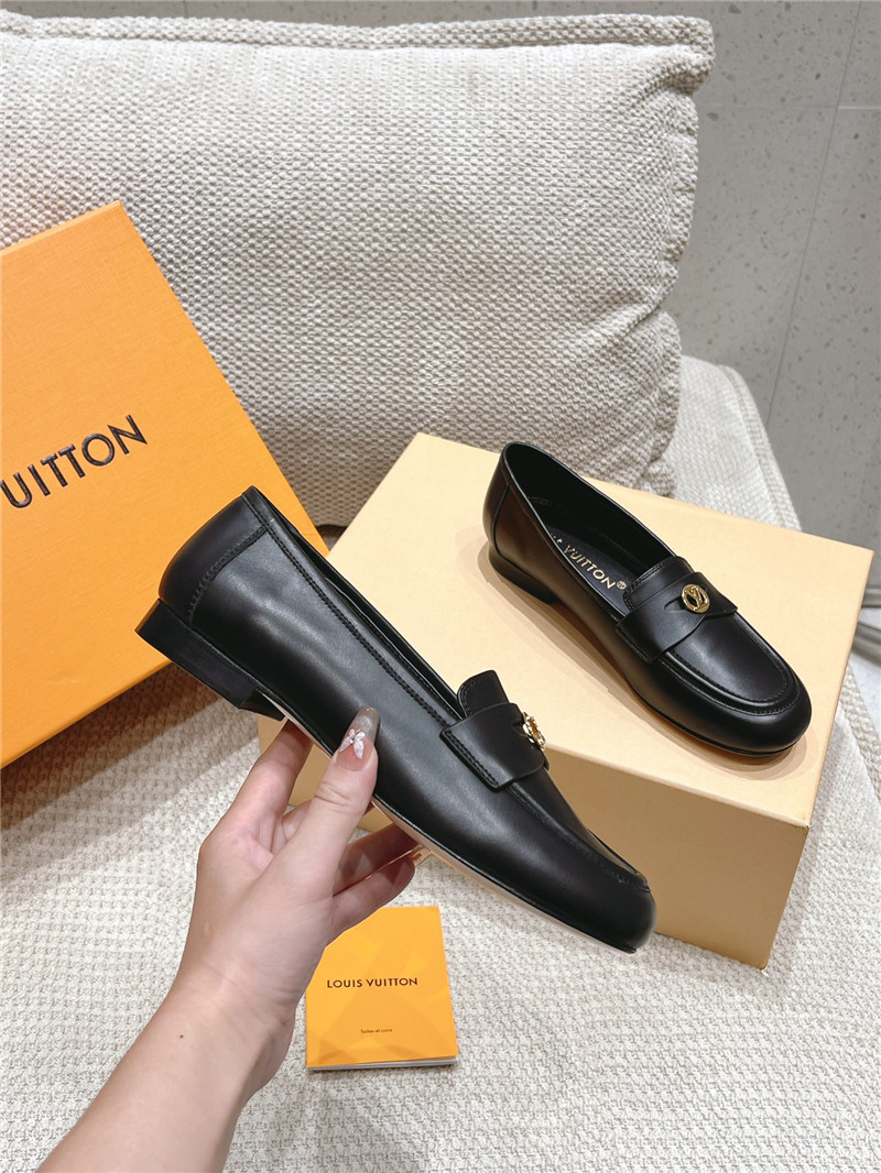 l0vis Vvtt0n soho flat loafer in black lambskin