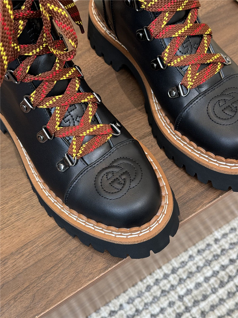 Gvc*1 gg brown quilted ankle boots