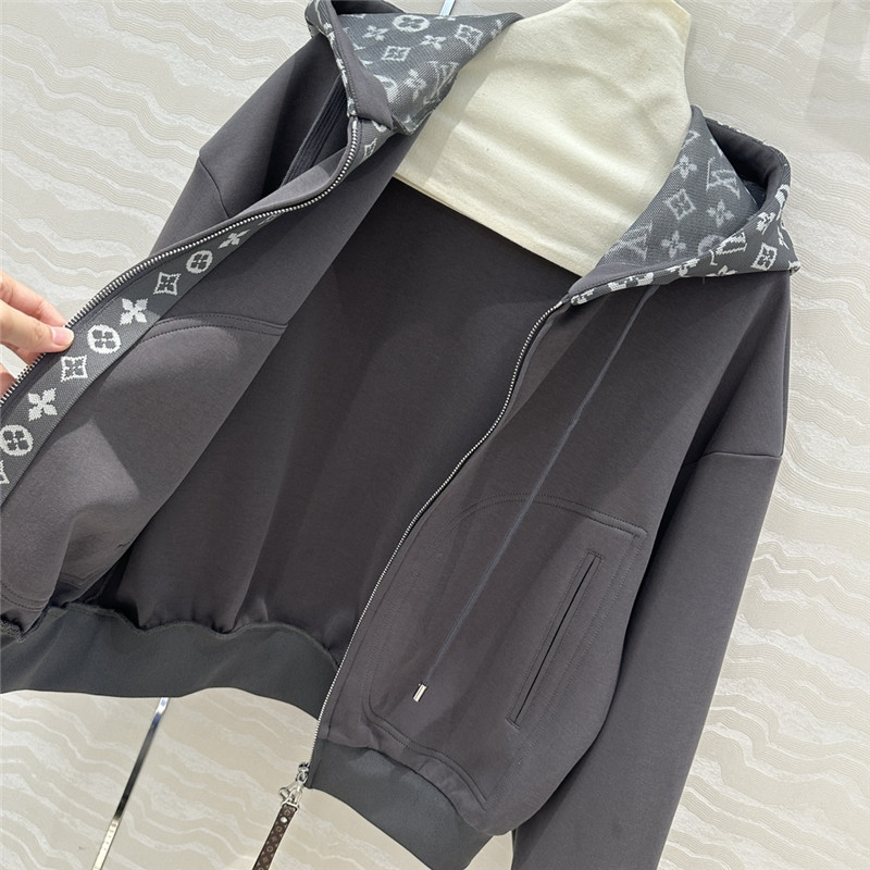 l0vis Vvtt0n lv sports suit