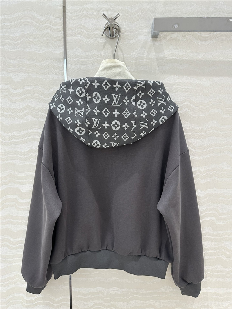 l0vis Vvtt0n lv sports suit