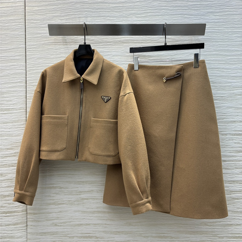 Pra*a wool lapel jacket suit